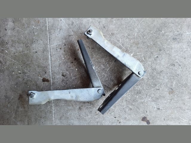 bontott SSANGYONG REXTON Motorháztető Zsanér Pár