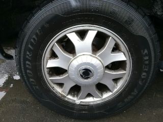 bontott SSANGYONG REXTON Tankajtó Nyitó Kar / Gomb