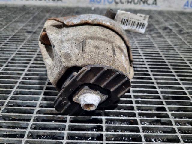 bontott SSANGYONG REXTON Tartó Bak