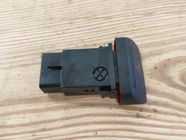 bontott SSANGYONG REXTON Vészvillogó Kapcsoló