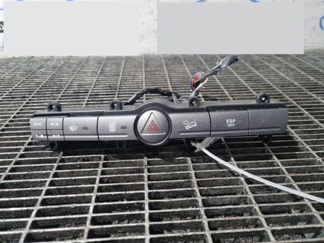 bontott SSANGYONG REXTON Vészvillogó Kapcsoló