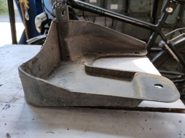 bontott SSANGYONG RODIUS Bal első Sárvédő Szélesítő