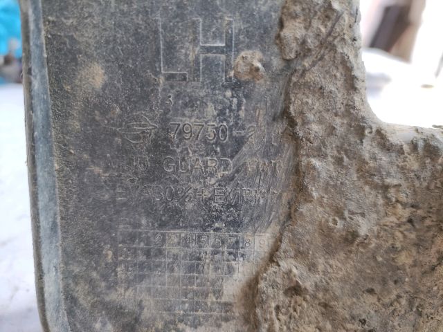 bontott SSANGYONG RODIUS Bal első Sárvédő Szélesítő