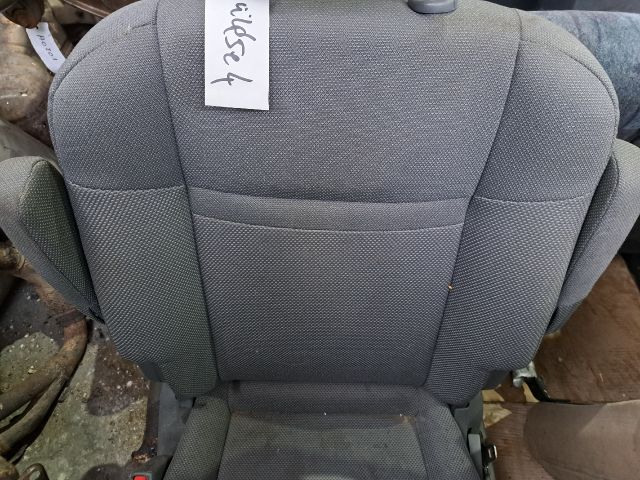 bontott SSANGYONG RODIUS Bal hátsó Ülés