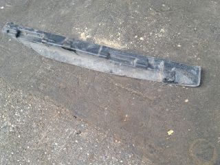 bontott SSANGYONG RODIUS Bal Sárvédő Csavar Burkolat