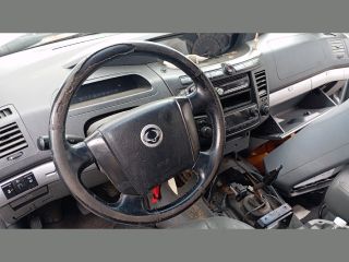 bontott SSANGYONG RODIUS Első Ablaktörlő Szerkezet Motorral