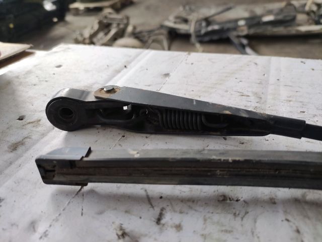 bontott SSANGYONG RODIUS Hátsó Ablaktörlő Kar