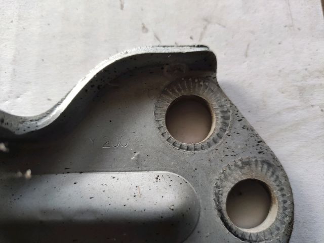 bontott SSANGYONG RODIUS Jobb első Alsó Zsanér