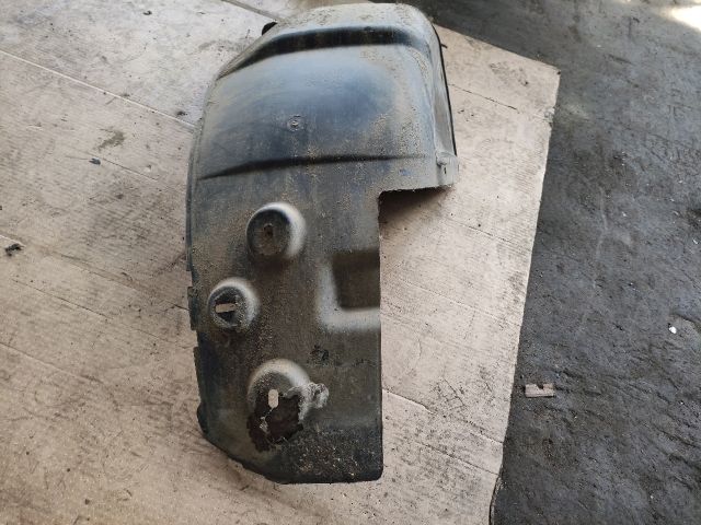 bontott SSANGYONG RODIUS Jobb hátsó Első Dobbetét (Kerékjárati, Műanyag)