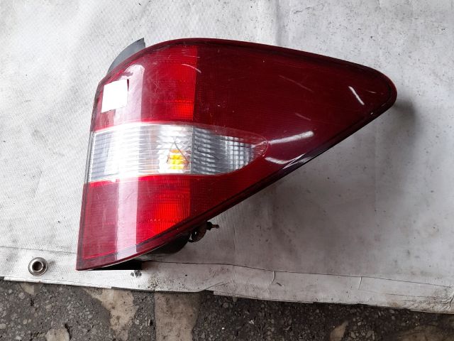 bontott SSANGYONG RODIUS Jobb Hátsó Lámpa