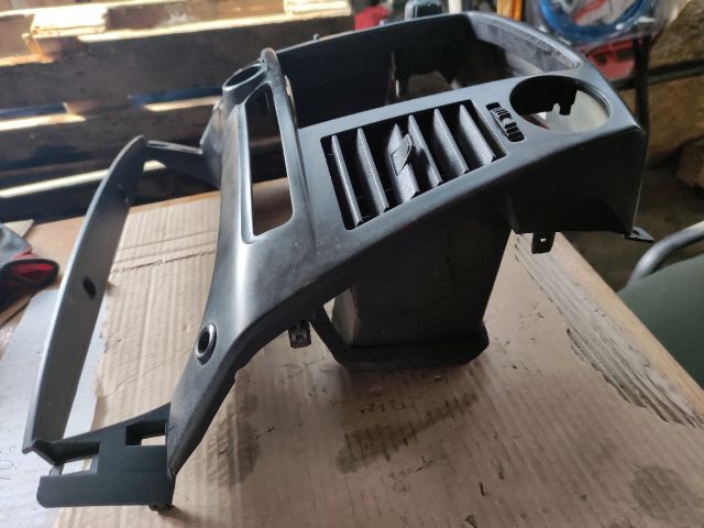 bontott SSANGYONG RODIUS Középső Szellőző