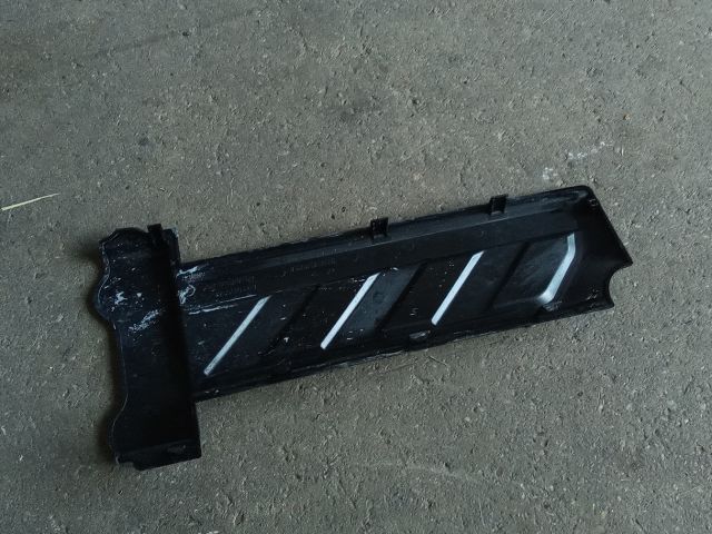 bontott SSANGYONG TIVOLI Felső Motorburkolat