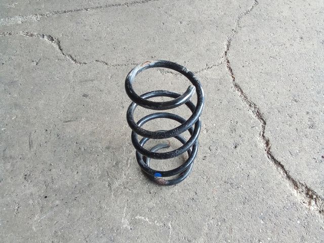 bontott SSANGYONG TIVOLI Jobb első Rugó