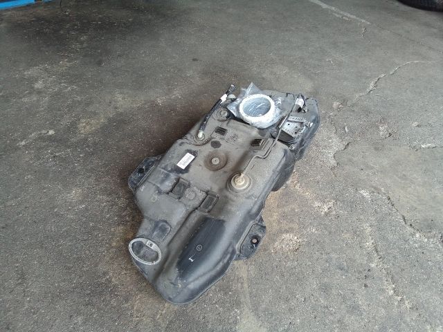 bontott SSANGYONG TIVOLI Tank