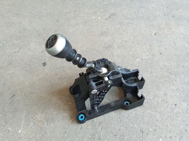 bontott SSANGYONG TIVOLI Váltó Kulissza