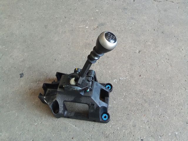 bontott SSANGYONG TIVOLI Váltó Kulissza