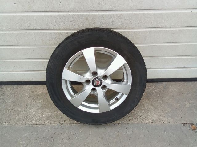 bontott SSANGYONG TIVOLI Alufelni Gumival (1 db)