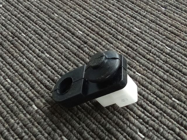 bontott SSANGYONG TIVOLI Bal első Ajtó Nyitás Érzékelő