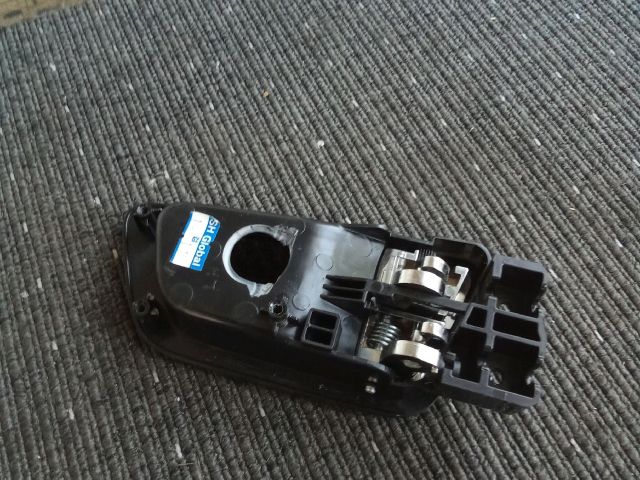 bontott SSANGYONG TIVOLI Bal első Belső Kilincs