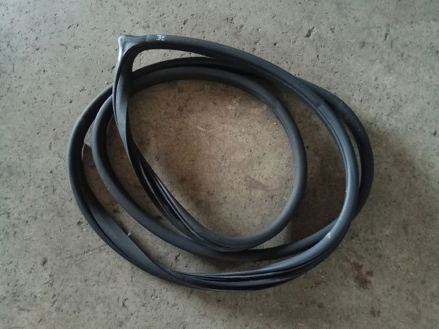 bontott SSANGYONG TIVOLI Bal első Gumikéder