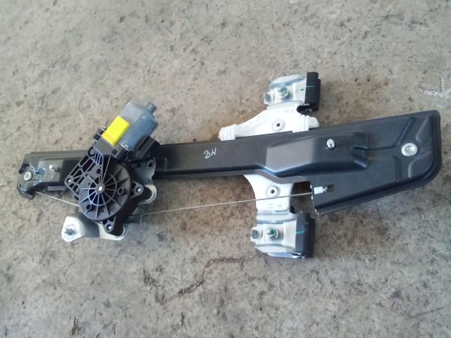 bontott SSANGYONG TIVOLI Bal hátsó Ablakemelő Szerkezet (Elektromos)