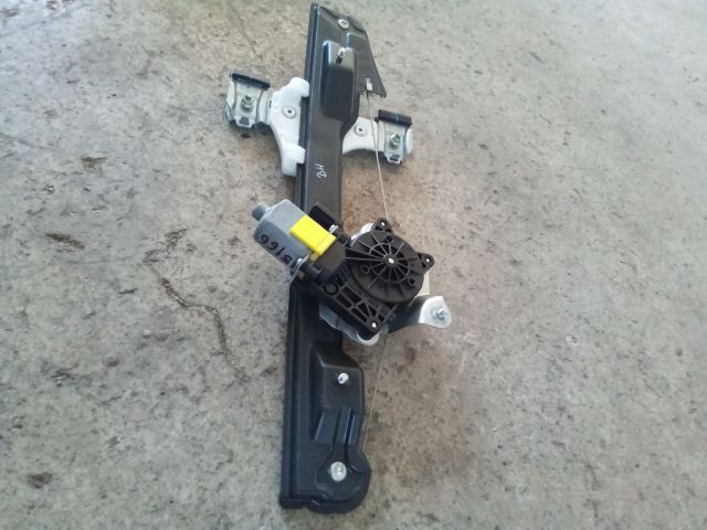 bontott SSANGYONG TIVOLI Bal hátsó Ablakemelő Szerkezet (Elektromos)