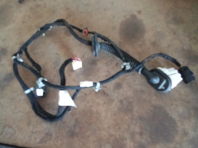 bontott SSANGYONG TIVOLI Bal hátsó Ajtó Kábelköteg