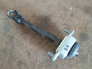 bontott SSANGYONG TIVOLI Bal hátsó Ajtóhatároló