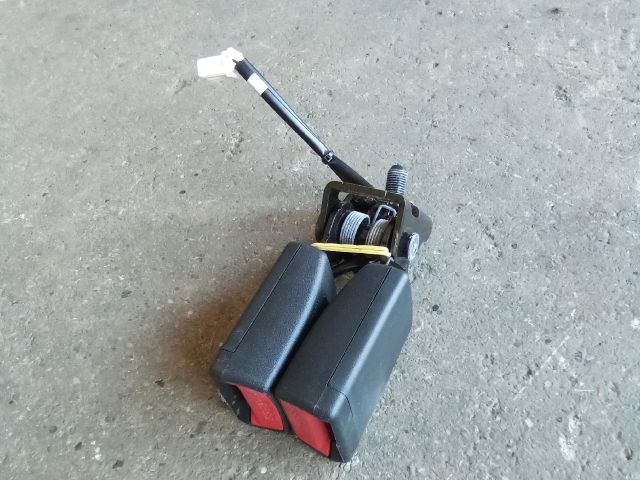 bontott SSANGYONG TIVOLI Bal hátsó Biztonsági Öv Csat