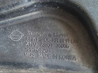 bontott SSANGYONG TIVOLI Bal hátsó Oldal Lökhárító Tartó (Műanyag)