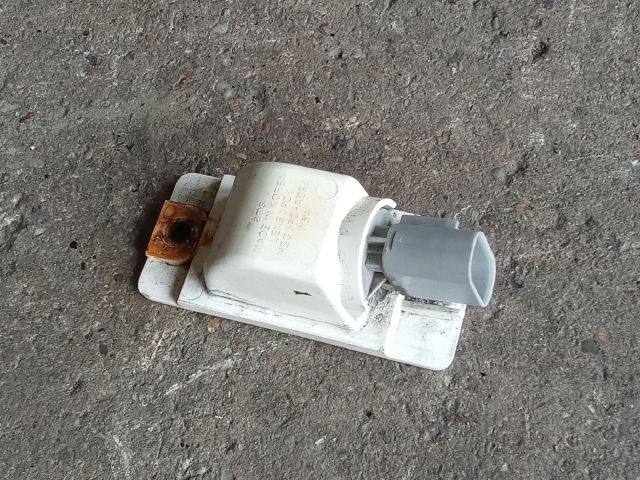 bontott SSANGYONG TIVOLI Bal Rendszámtábla Világítás