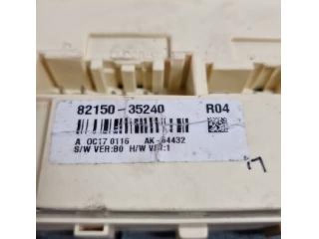 bontott SSANGYONG TIVOLI Biztosítéktábla Utastér