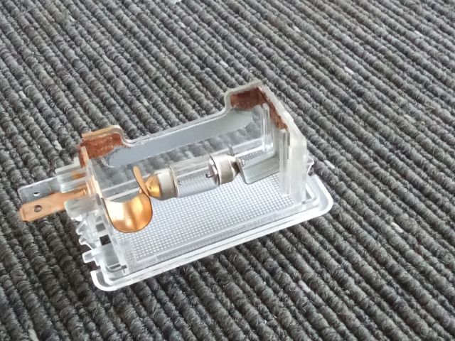 bontott SSANGYONG TIVOLI Csomagtér Világítás