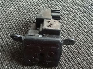 bontott SSANGYONG TIVOLI Csomagtérajtó Zárszerkezet