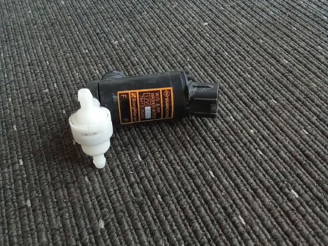 bontott SSANGYONG TIVOLI Első Ablakmosó Szivattyú