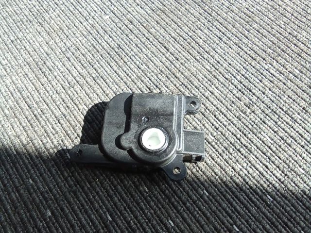 bontott SSANGYONG TIVOLI Fűtés Állító Motor