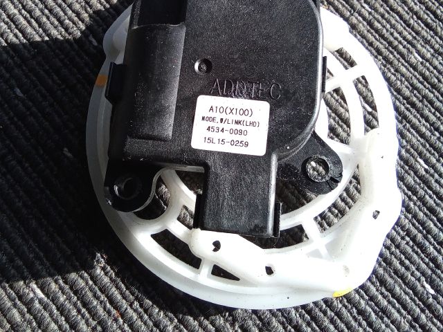 bontott SSANGYONG TIVOLI Fűtés Állító Motor