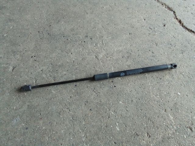 bontott SSANGYONG TIVOLI Gázrugós Kitámasztó Teleszkóp Csomagtérajtó (Pozíciófüggetlen)