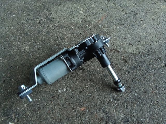 bontott SSANGYONG TIVOLI Hátsó Ablaktörlő Motor