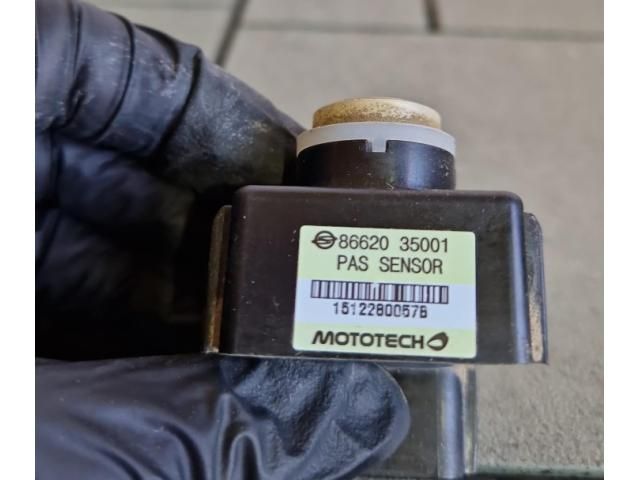 bontott SSANGYONG TIVOLI Hátsó Tolatóradar Fej