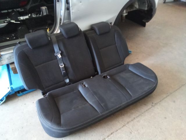 bontott SSANGYONG TIVOLI Hátsó Ülés Szett