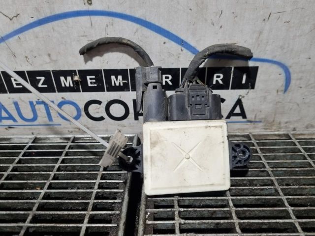bontott SSANGYONG TIVOLI Izzító Relé