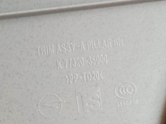 bontott SSANGYONG TIVOLI Jobb A Oszlop Burkolat