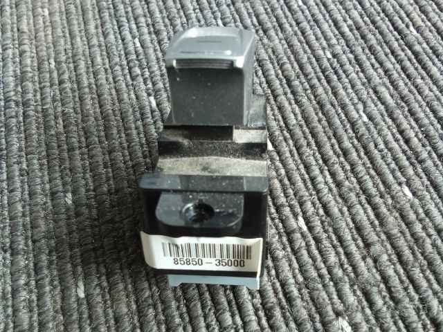 bontott SSANGYONG TIVOLI Jobb első Ablakemelő Kapcsoló