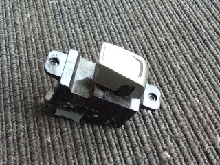 bontott SSANGYONG TIVOLI Jobb első Ablakemelő Kapcsoló