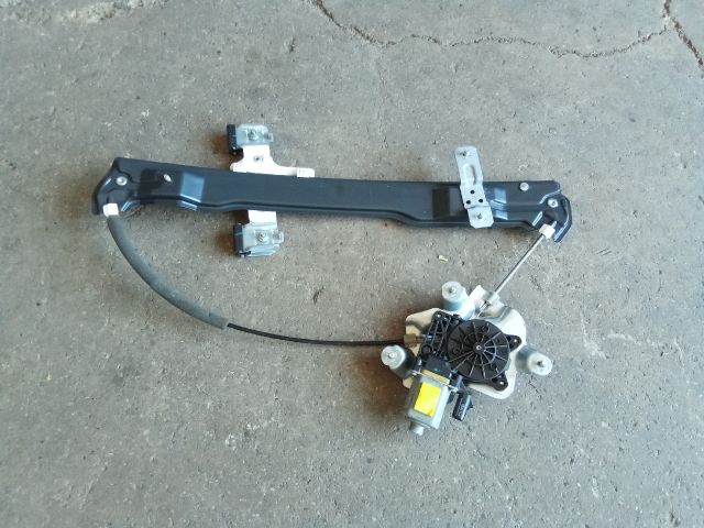 bontott SSANGYONG TIVOLI Jobb első Ablakemelő Szerkezet (Elektromos)