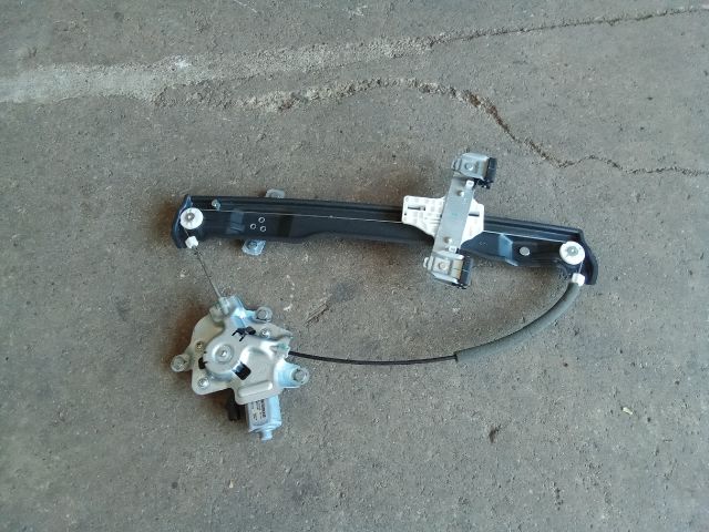 bontott SSANGYONG TIVOLI Jobb első Ablakemelő Szerkezet (Elektromos)