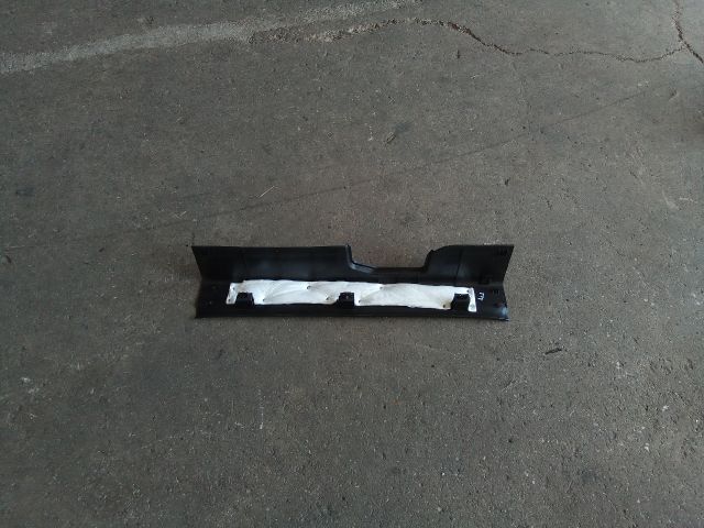 bontott SSANGYONG TIVOLI Jobb első Belső Küszöb Burkolat