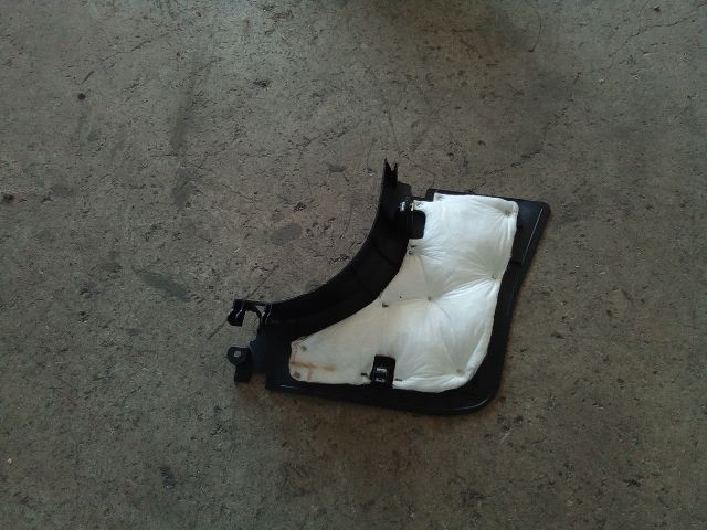 bontott SSANGYONG TIVOLI Jobb első Belső Küszöb Burkolat