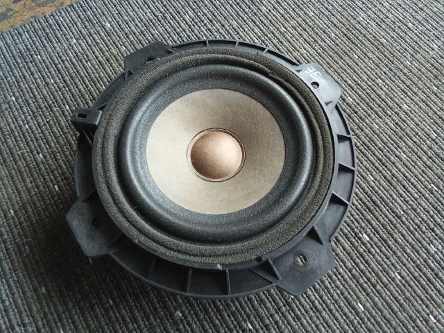 bontott SSANGYONG TIVOLI Jobb első Hangszóró